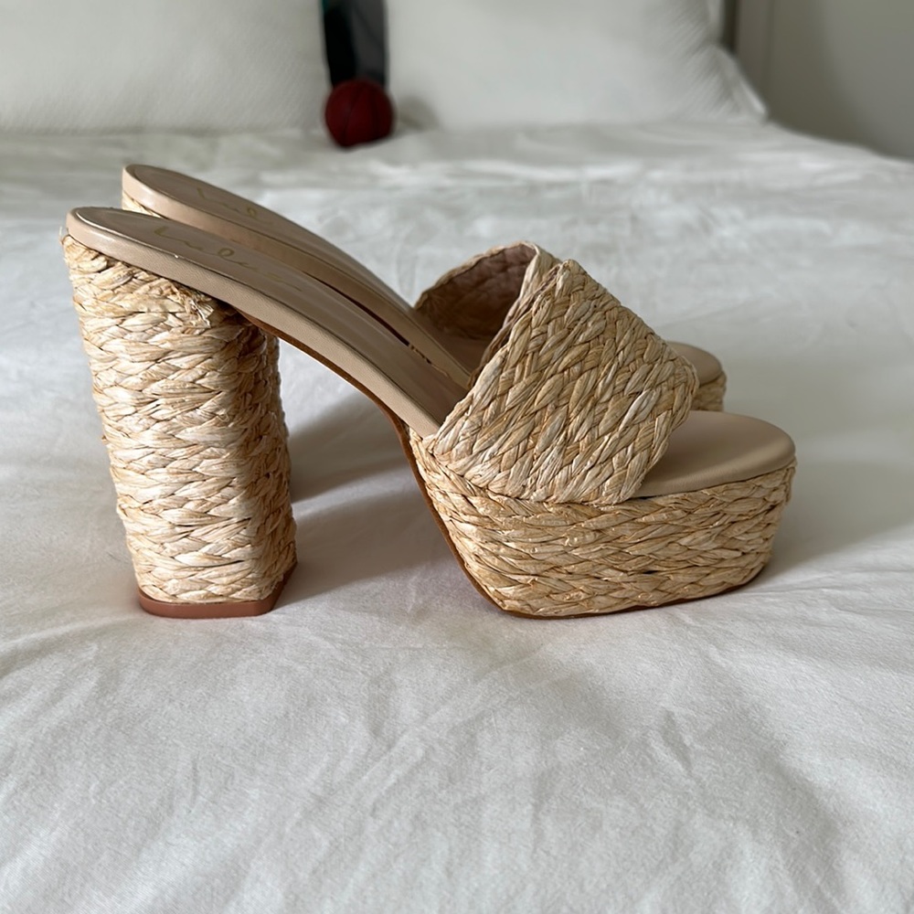 Lulu’s Karinah Natural Raffia Platform Slide Sandals